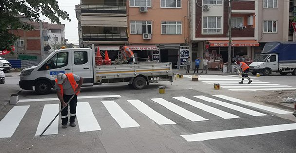 Kocaeli'de yol çizgileri yenileniyor