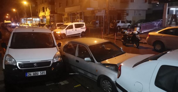 Kocaeli'deki Trafik Kazası Güvenlik Kamerasında