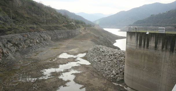 Kocaeli'deki Yuvacık Barajı'nın Su Seviyesi Yüzde 14'e Düştü