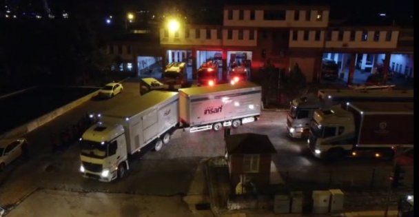 Kocaeli'den Düzce'ye iki mobil yardım tırı gönderildi