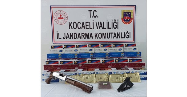 Kocaeli'ndeki kaçak sigara operasyonunda 50 bin 800 makaron ve tütün ele geçirildi