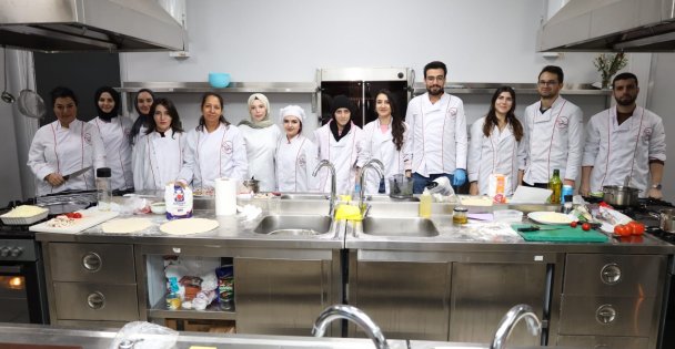 Kocaeli'nin geleceği gençlerle şekilleniyor
