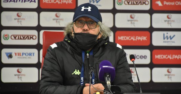 Kocaelispor Teknik Direktörü Mustafa Reşit Akçay, istifa etti