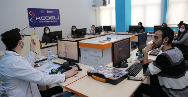 Kocaeli'ye 99 Kodlama Atölyesi