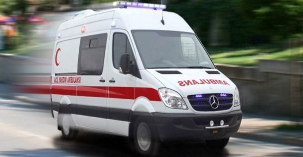 Kocasını Satırla Yaraladı