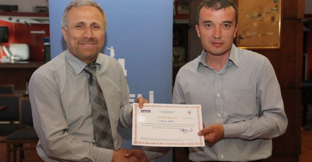 Konuk itfaiyeciler sertifikalarını aldı