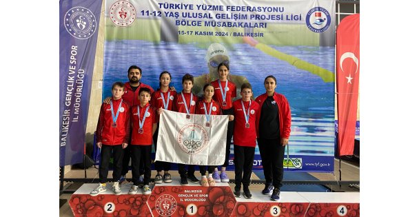 Körfezli yüzücüler Balıkesir'den madalyalarla döndü