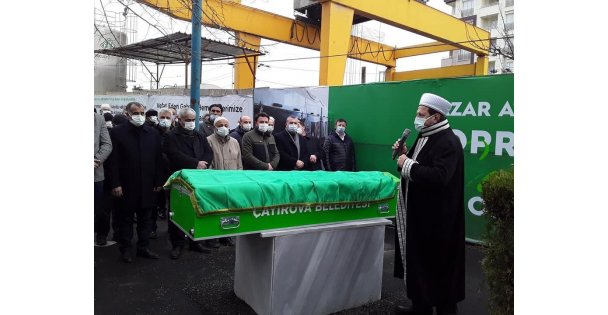 Korona Vebası Kurban Almaya Devam Ediyor
