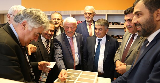 KOTO'nun okuluna hayran kaldılar!