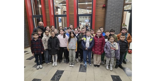 Kroman Çelik İlkokulu 4/F Sınıfı İftar Programında Buluştu