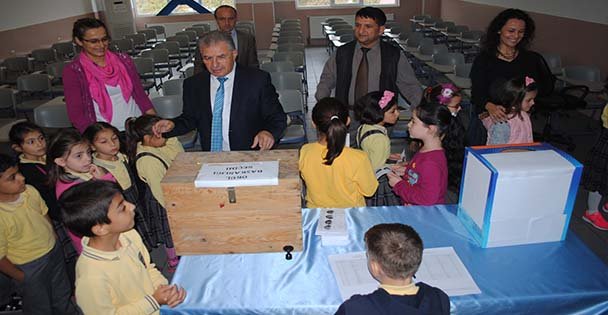 Kroman Çelik'te seçim heyecanı!