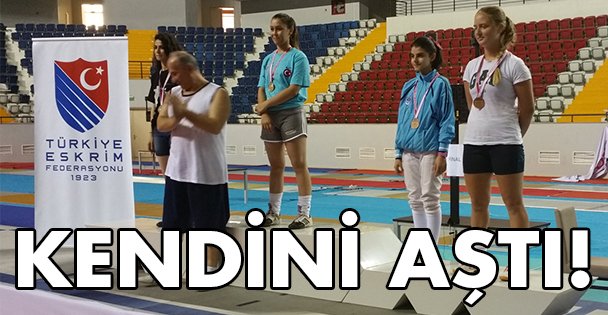 Kübra kendini aştı