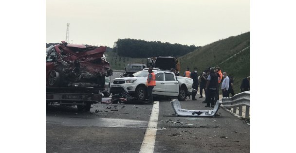 Kuzey Marmara Otoyolu'nda 3 aracın karıştığı kazada 16 yaşındaki genç öldü, 1 kişi yaralandı