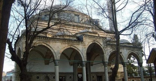 LEYLETÜ'L-KADR: İLAHİ LÜTUF VE İKRAM GECESİ (Cuma Hutbesi)