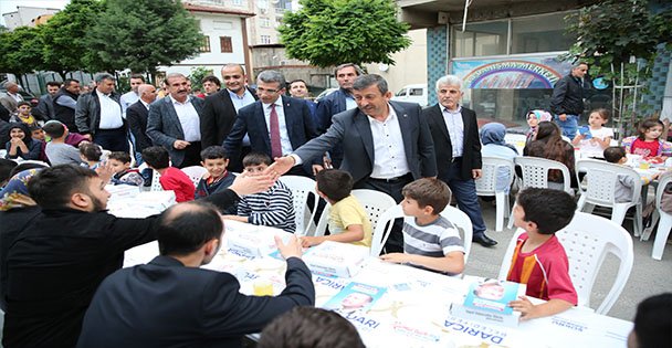 Mahalle iftarı devam ediyor