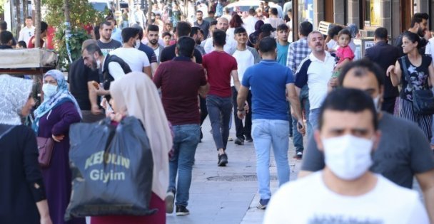 Maske uyarısı yaptı, darbedildi!