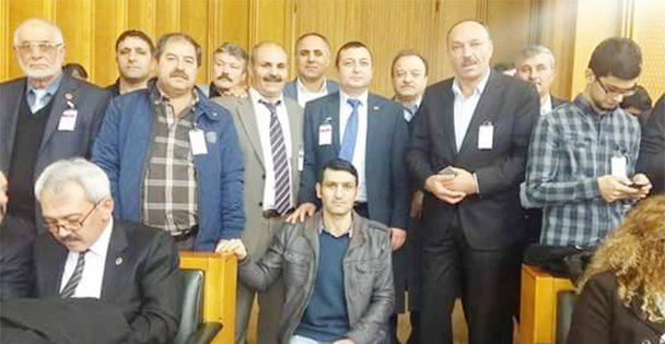 Mazbatayı aldı!