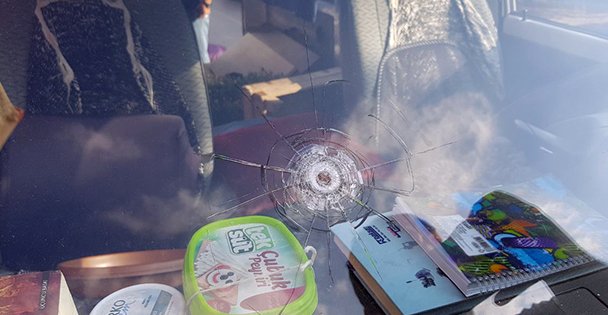Mermi isabet eden esnaf yaralandı