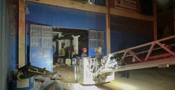 Metal Işleme Atölyesinde Çıkan Yangın Söndürüldü