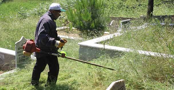 Mezarlıklar Kurban Bayramı'na hazır