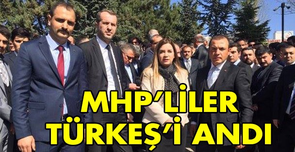 MHP'liler Türkeş'i andı