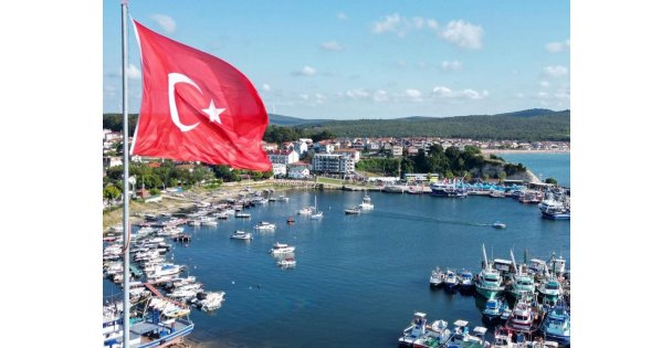 Milletimize hizmet etmek bizim işimiz”