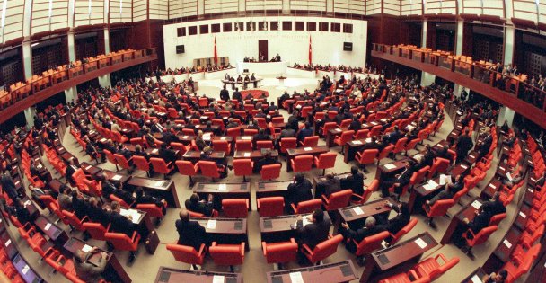 Milletvekilliği için istifalar geldi!