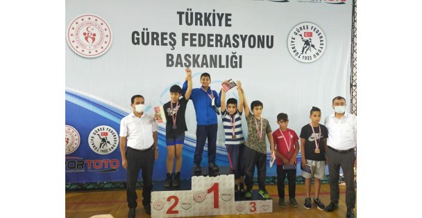 Minik güreşçiler milli takım yolunda