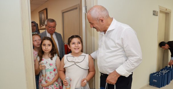 Minik Öğrencilerden Başkan Büyükgöz'e Ziyaret