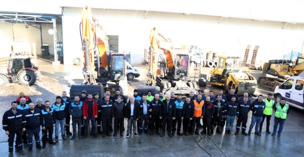 Motor, şanzıman, fren tamiri... Bu atölyede ne ararsan var;  Büyükşehir'in bu atölyesi saat gibi işliyor