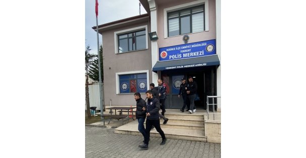 Motosiklet hırsızları yakalandı