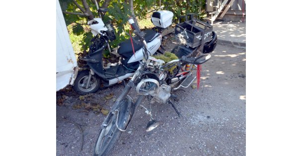 MOTOSİKLET KAZASI : 3 YARALI