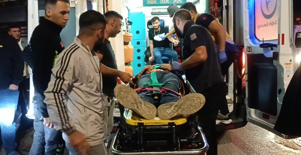 Motosikletle hafif ticari araç çarpıştı: 2 yaralı