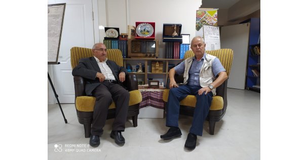 Muhsin Bozkurt İKTAV Kütüphanesinde