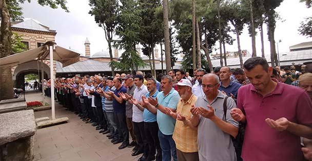 Mursi için gıyabi cenaze namazı