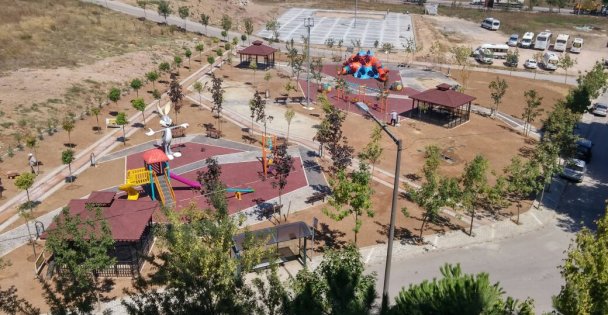 Mutlukent'e devasa park