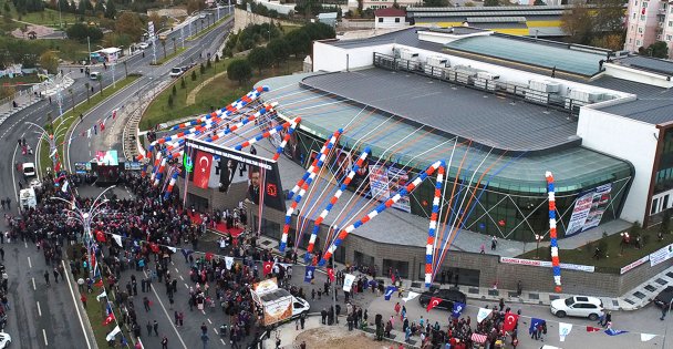Naim Süleymanoğlu Kültür Merkezi açıldı