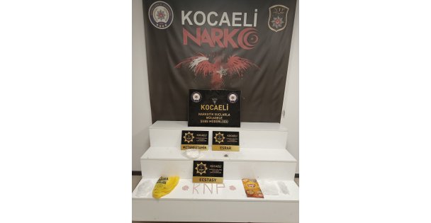 Narkotik ekiplerinden operasyon: 500 gram metamfetamin ele geçirildi