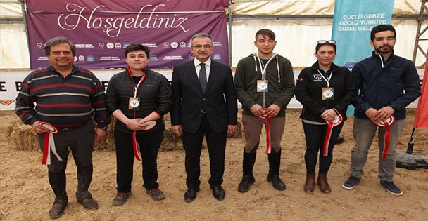 Ödüller Başkan Köşker'den