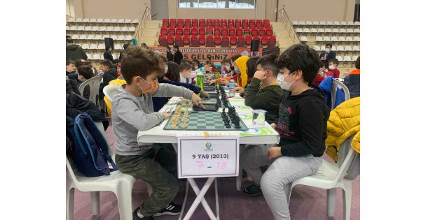 Ödüllü Satranç Turnuvası