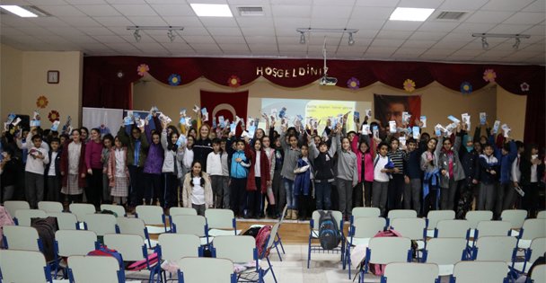 Öğrencilere bilinçli tüketici eğitimi