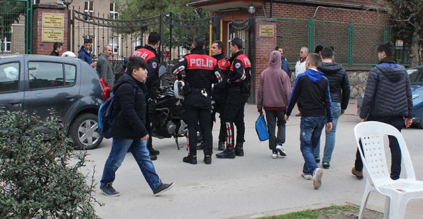 Okul önlerinde asayiş uygulaması