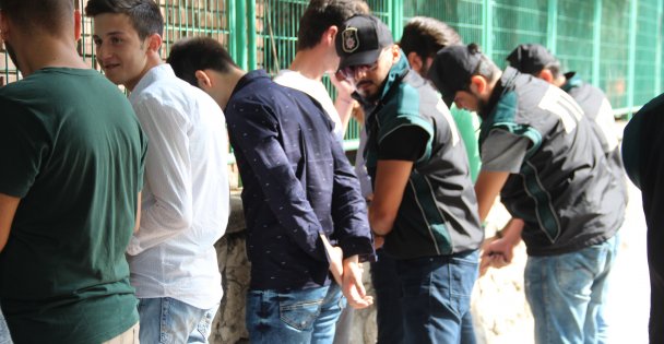 Okul önlerinde uyuşturucu denetimi