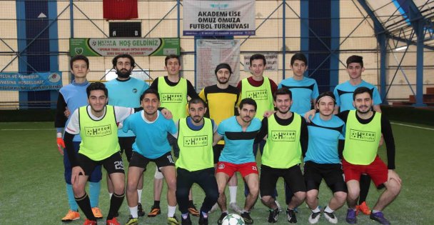 Omuz omuza futbol turnuvası