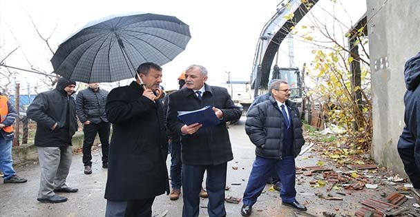 Örnek Çalışmalara İmza Attı