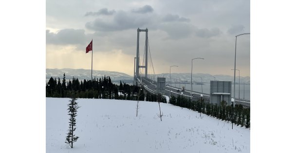 Osmangazi Köprüsü, Kar Yağışıyla Güzel Görüntüye Büründü