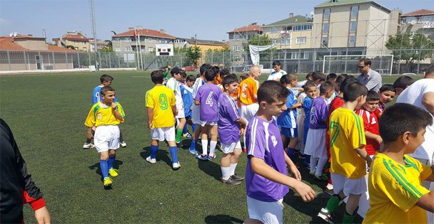 Otizmli çocuklar için futbol turnuvası!