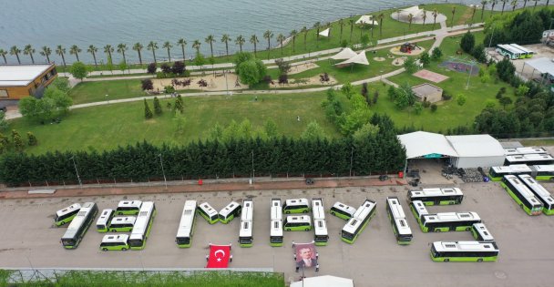 Otobüslerden 19 Mayıs Kareografisi