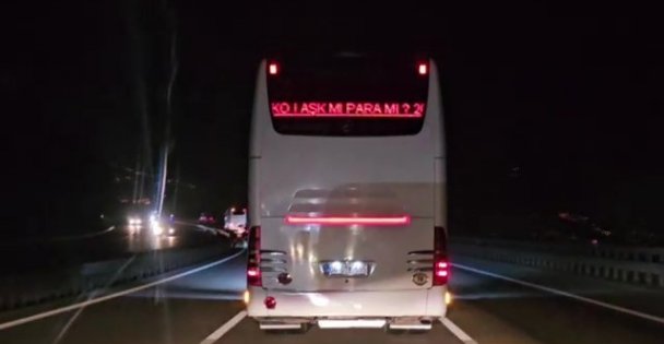 Otobüsün Arkasını...
