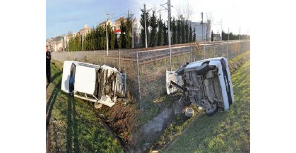 Otomobil su kanalına uçtu: 1 yaralı